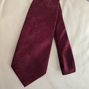 Mazzoni Burgundy Paisley Print Silk Necktie Tie